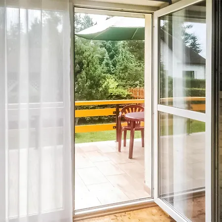 Ferienhaus Atemberaubendes Haus Mit 4 Schlafzimmern In Dominikowo